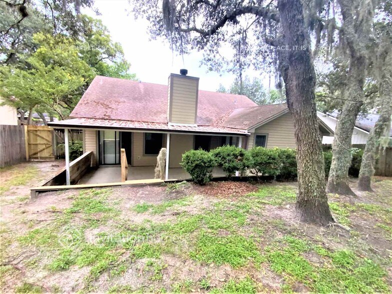 Building Photo - 12660 Beaubien Rd