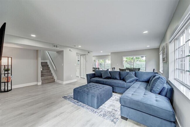Building Photo - 14125 SW 167th Terrace