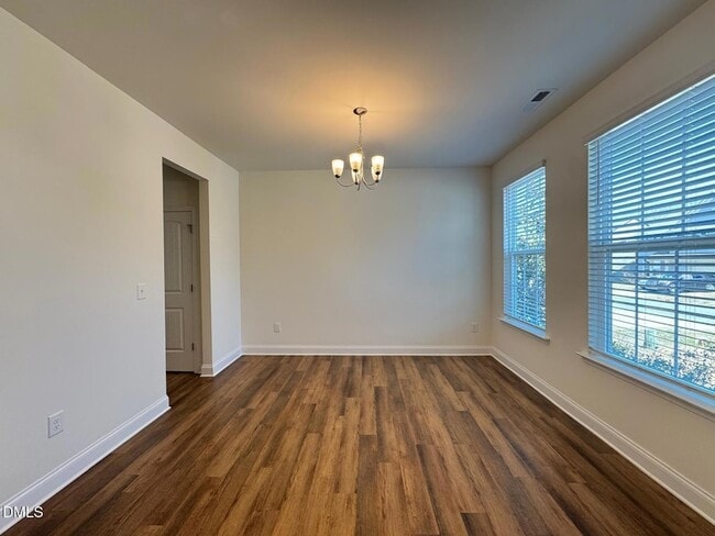 Building Photo - 247 Dando St