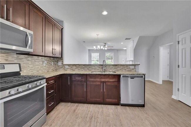 Building Photo - 13491 Spring View Dr