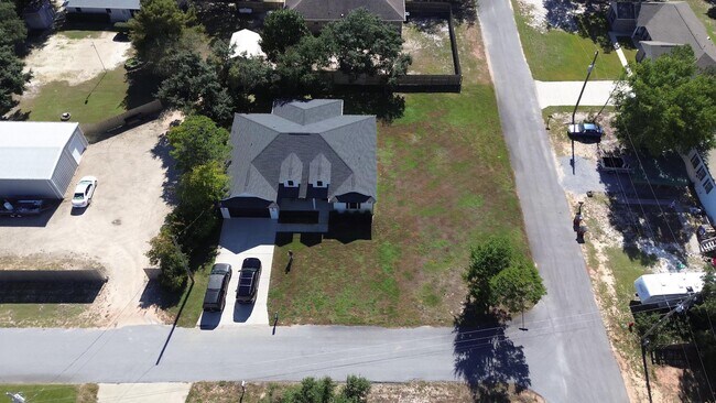 Building Photo - 4819 Whitewood Rd