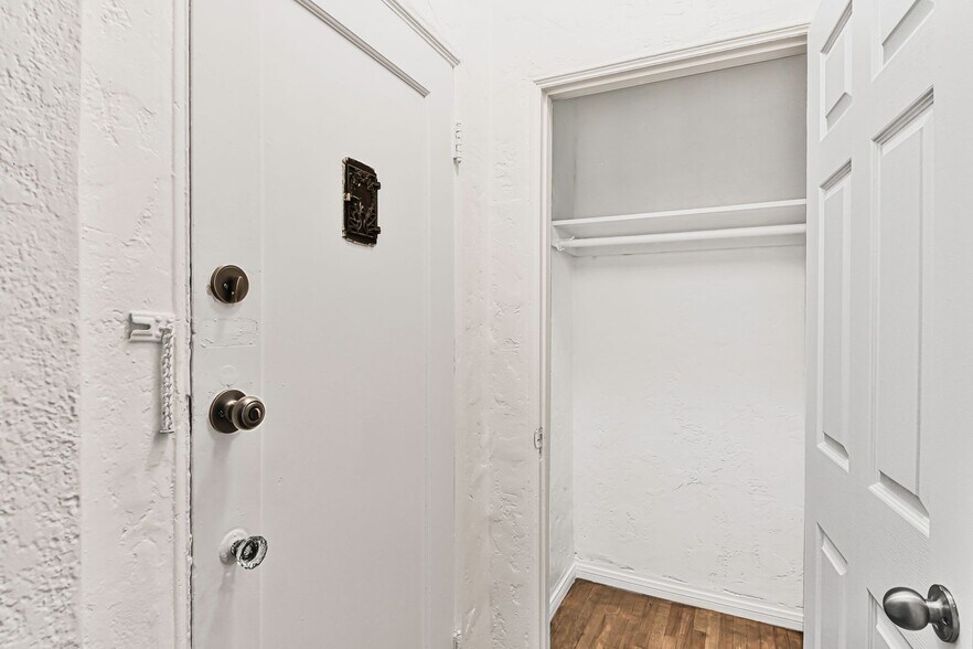 Building Photo - 1503 S Shenandoah St