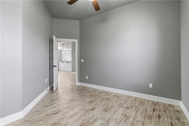 Building Photo - 1340 Sweetbriar Cir