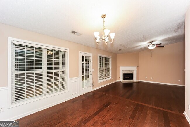 Building Photo - 75 Bellaire Ln