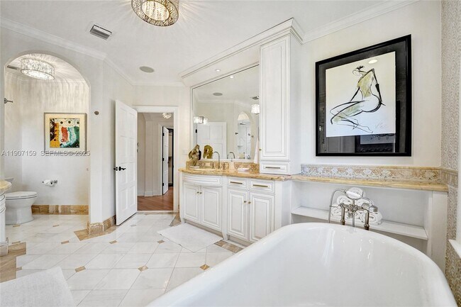 Building Photo - 2035 NE 31st Ave