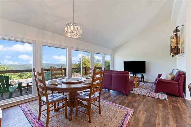 Building Photo - 14813 Dutchmans Dr