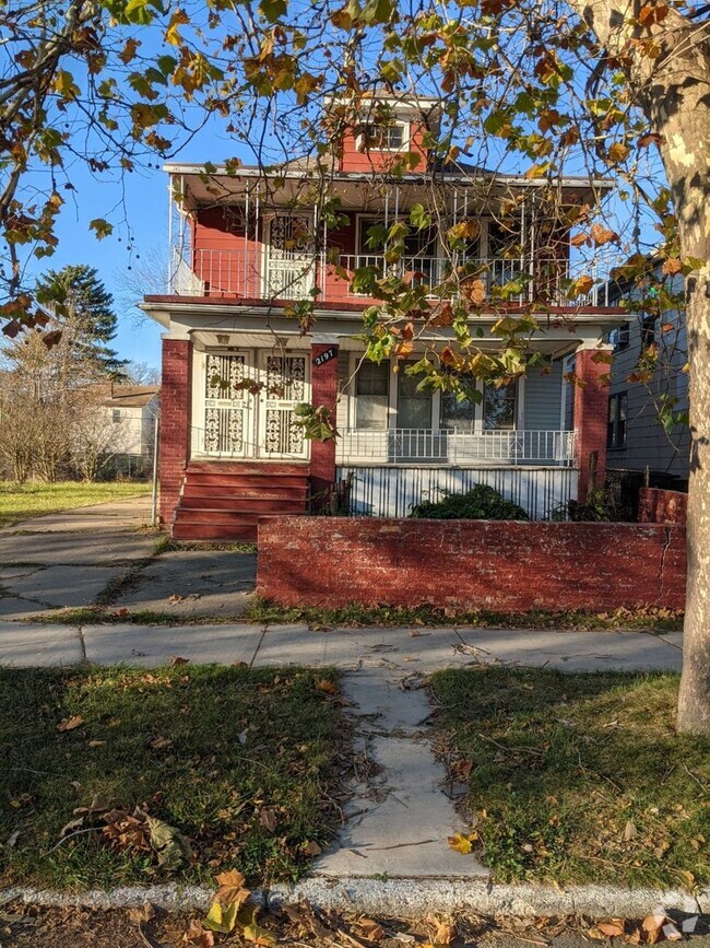 Building Photo - 2195 Springle St