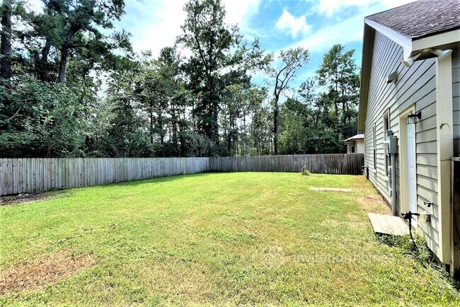 Building Photo - 321 Springwood Dr