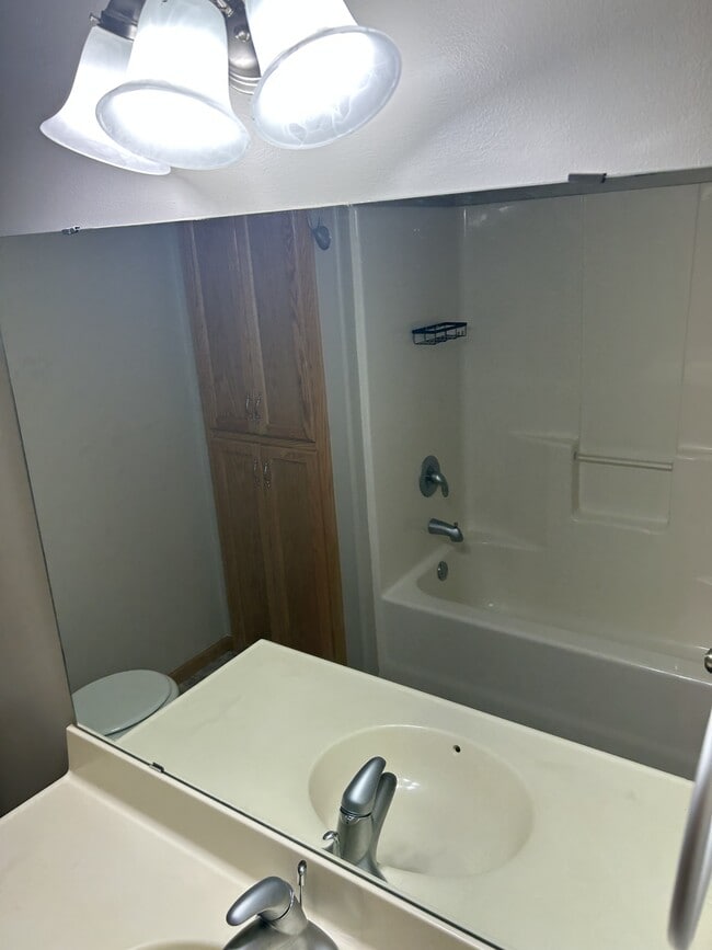 Building Photo - 1035 Petra Ct SW