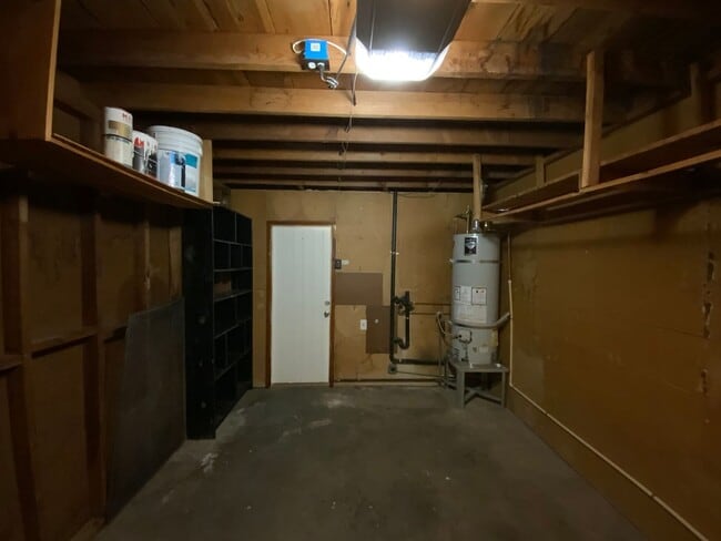 Building Photo - 3 Bedroom Single Story Home Near Gibson Blvd SE & Louisiana Blvd SE!