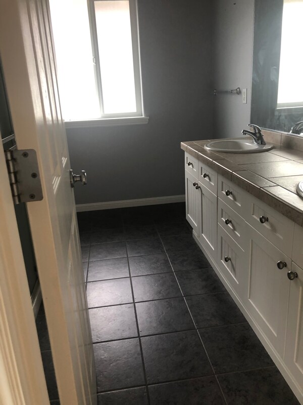 Building Photo - 4604 SE 21st Terrace