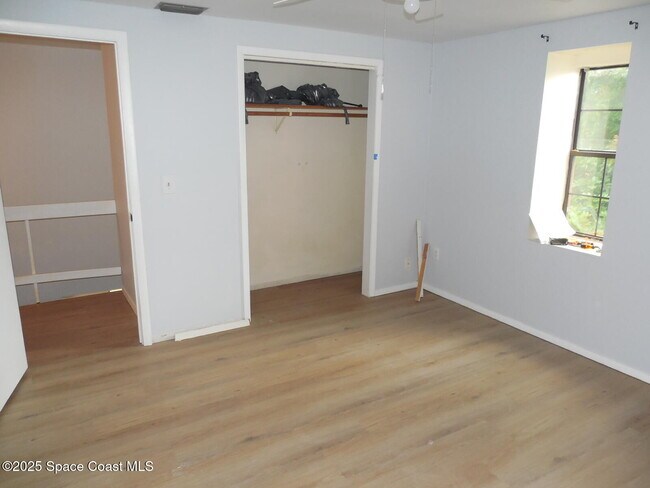 Building Photo - 345 Ocean View Ln