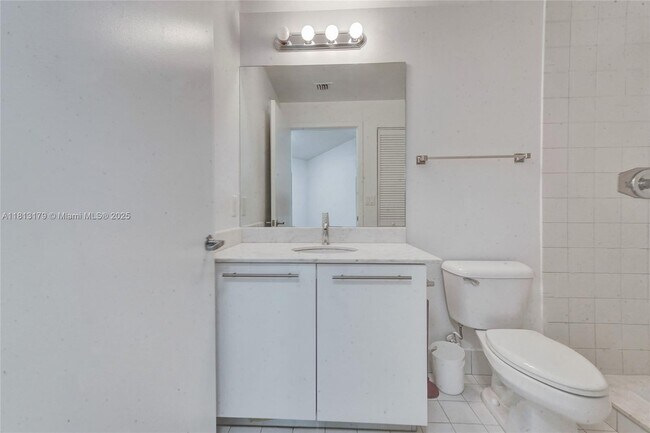 Building Photo - 888 Biscayne Blvd
