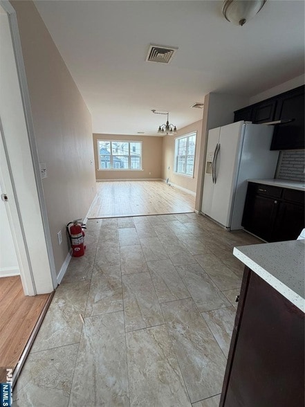 Building Photo - 110 Redwood Ave