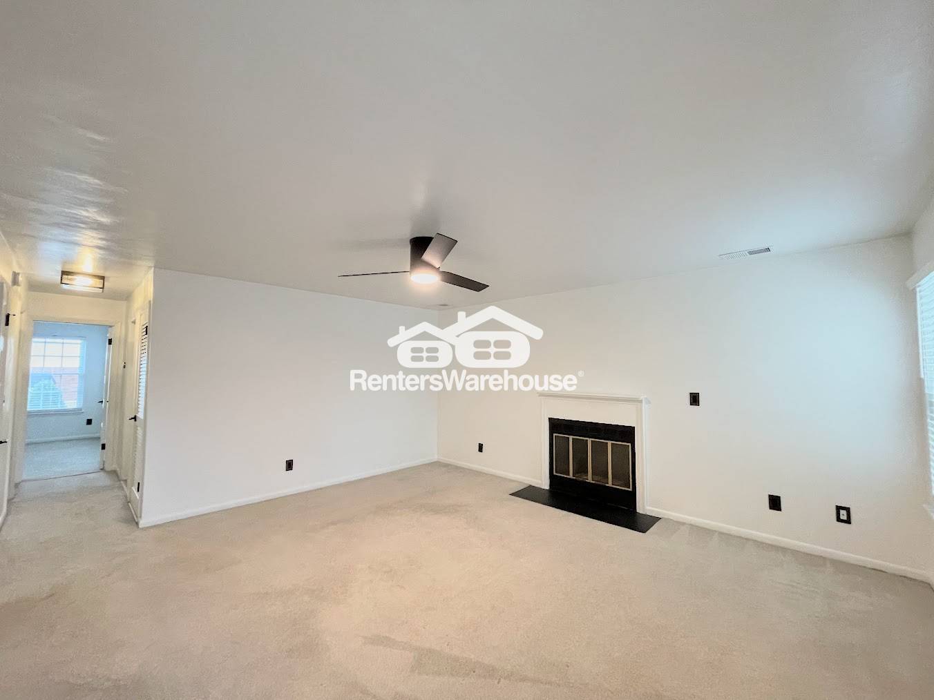 Building Photo - 1843 Chantilly Ct