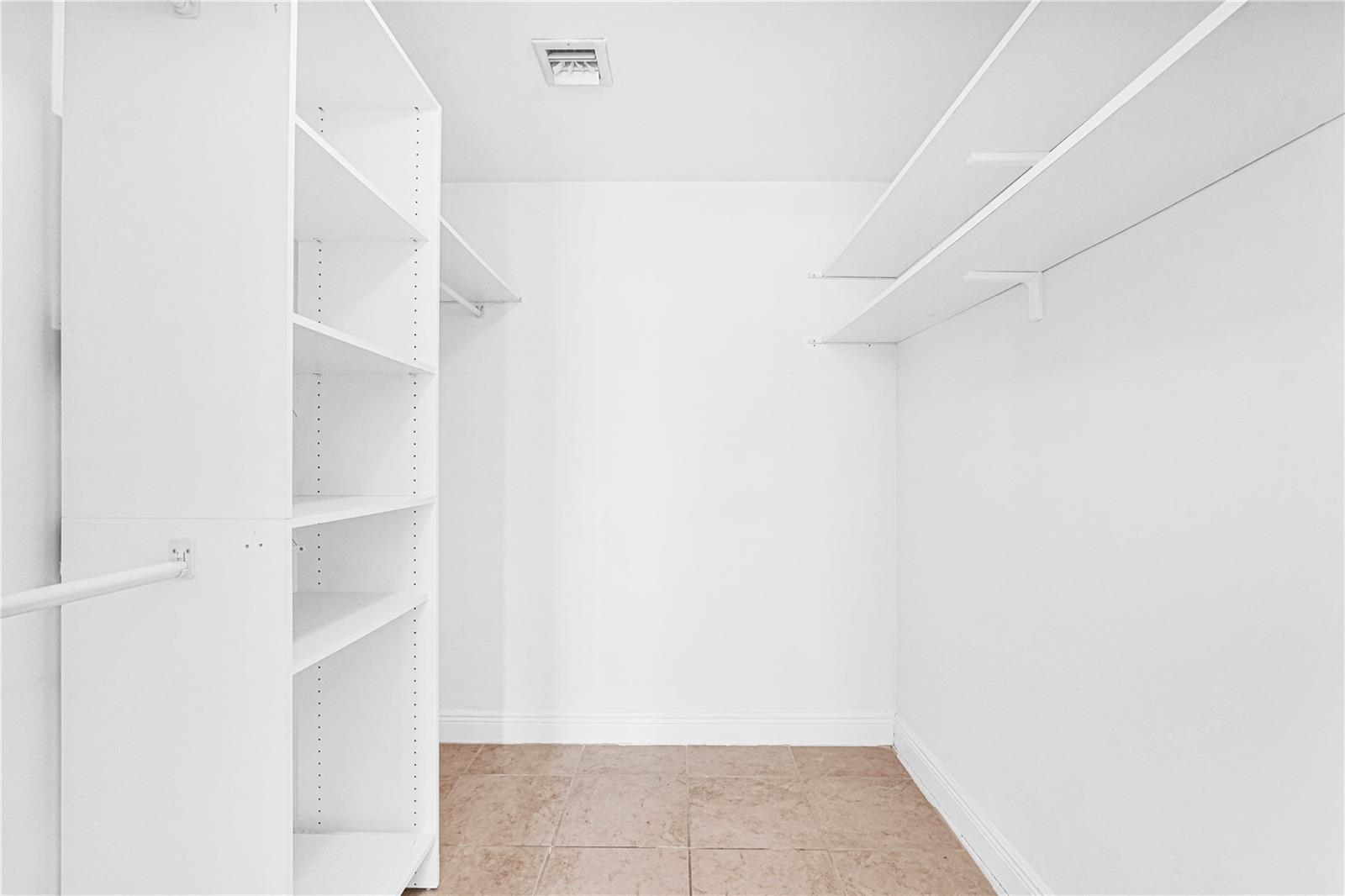Building Photo - 1250 S Miami Ave
