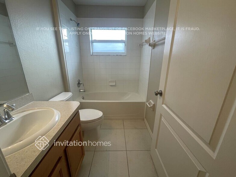 Building Photo - 4751 Hickory Stream Ln