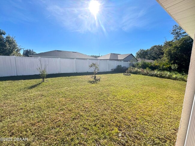 Building Photo - 28 Louvet Ln