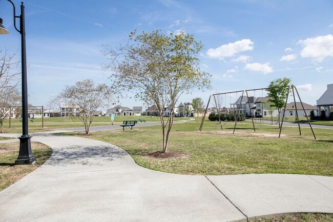 Building Photo - COMING SOON in SUGAR MILL POND!