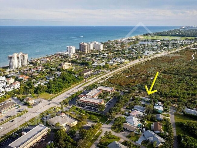 Building Photo - 13753 Oleander Ave