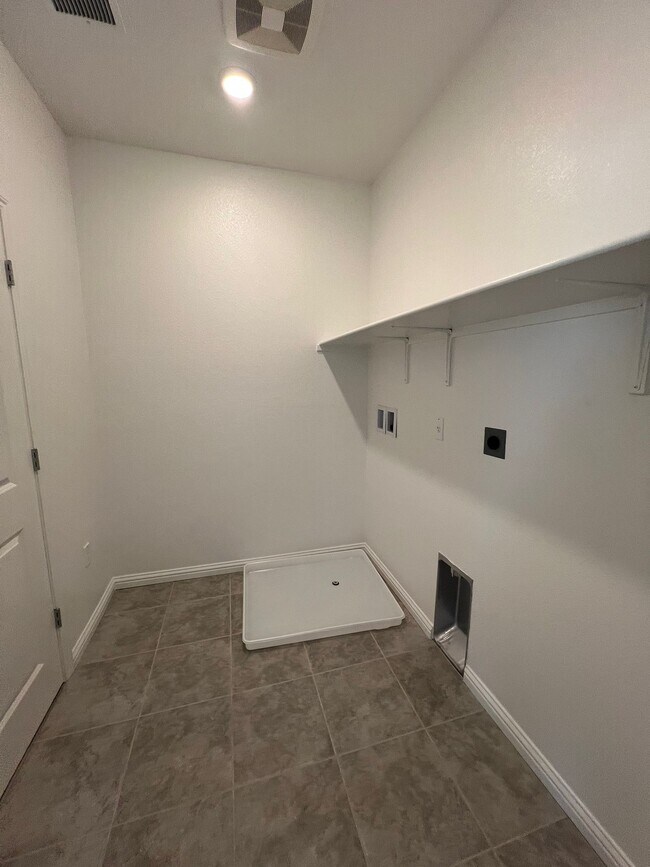 Building Photo - 3137 Barnowl Wy