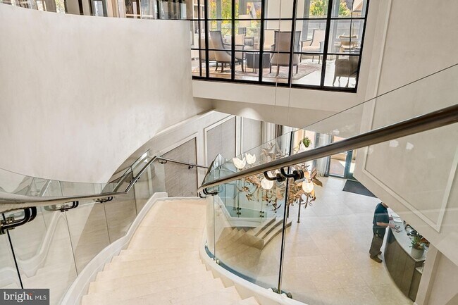 Building Photo - 7171 Woodmont Ave