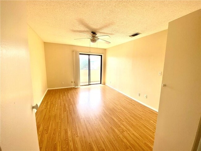Building Photo - 6718 Silvermine Dr