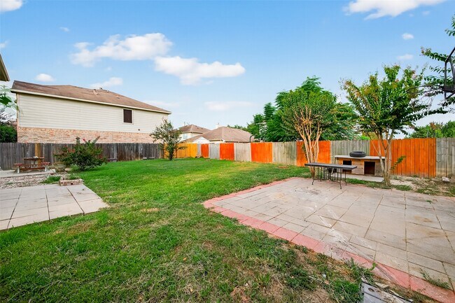Building Photo - 21515 White Falls Ln