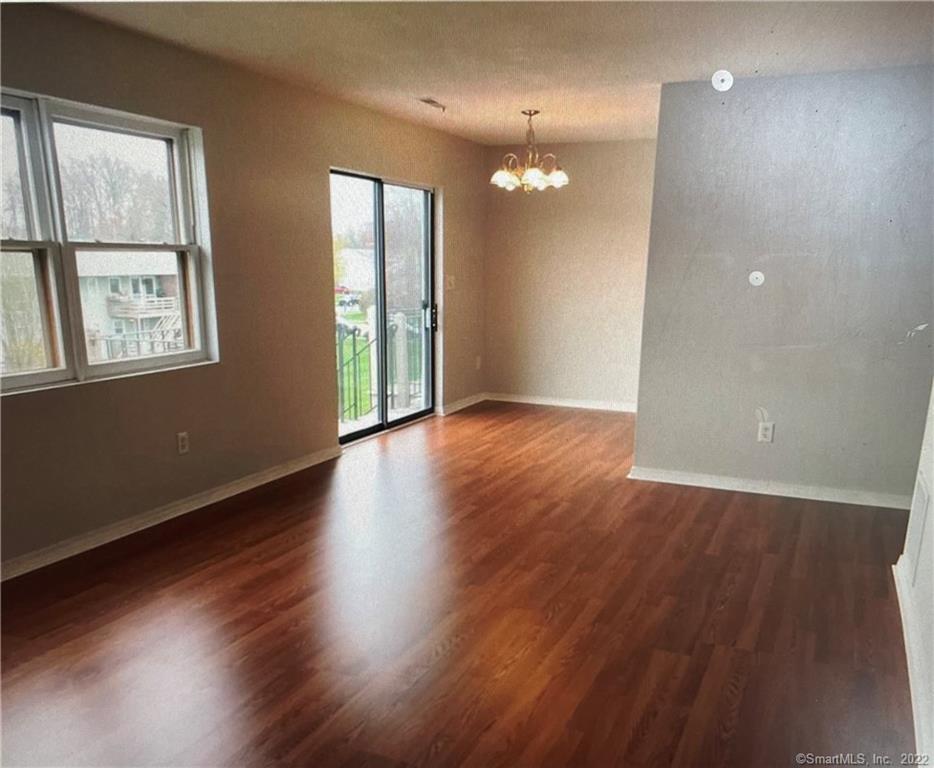 Dining room - 27 Southwind Ln