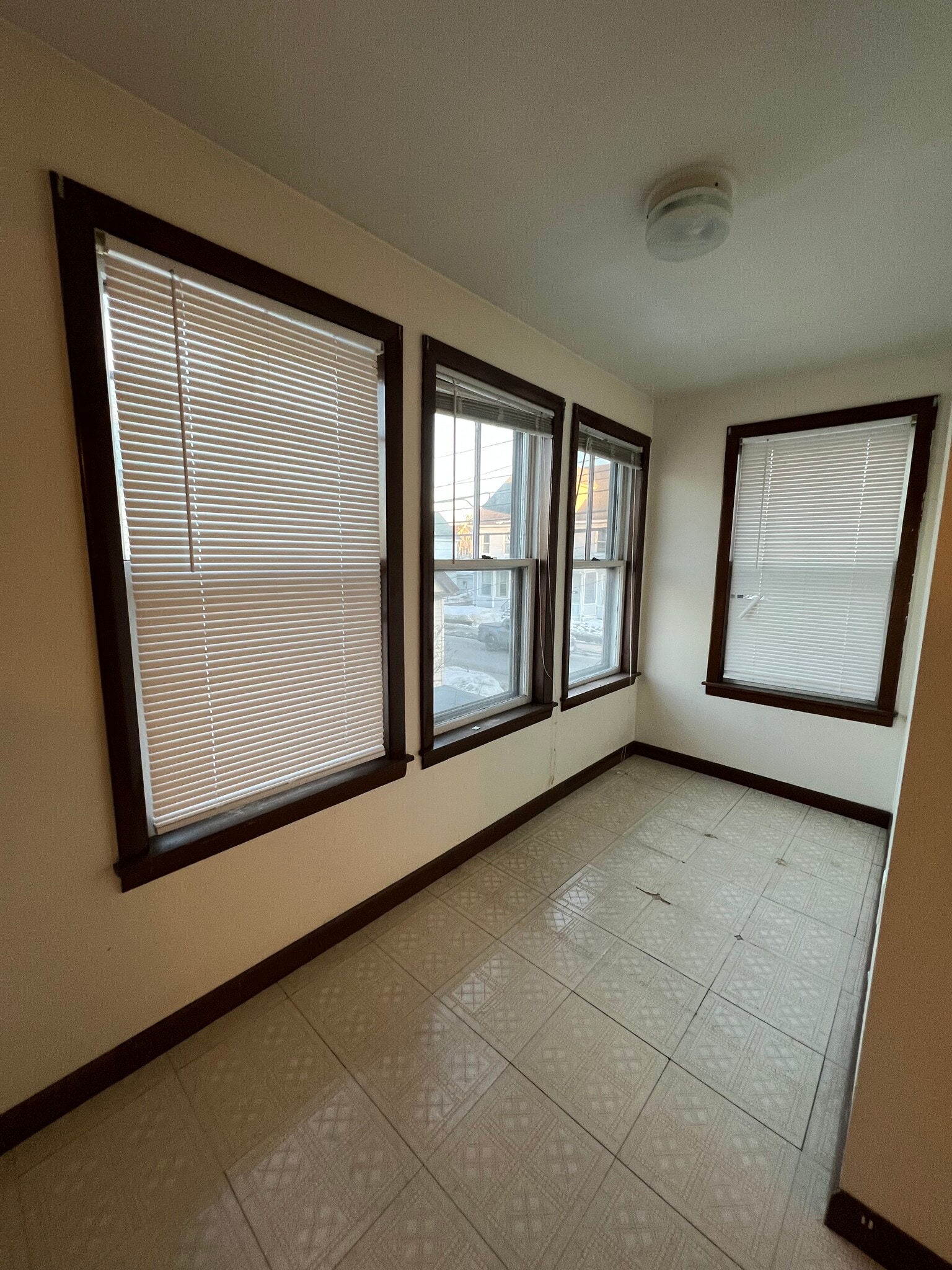 Building Photo - 111 W Hollis St