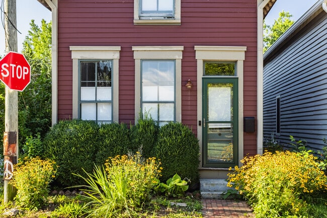 Building Photo - 607 Lord St