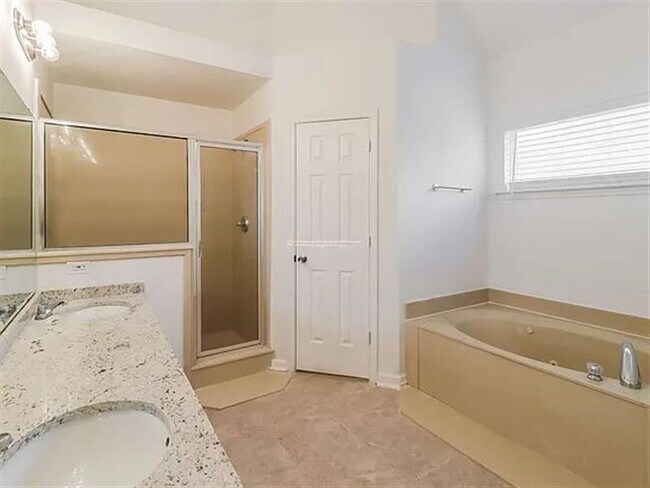 Building Photo - Beautiful Memphis home