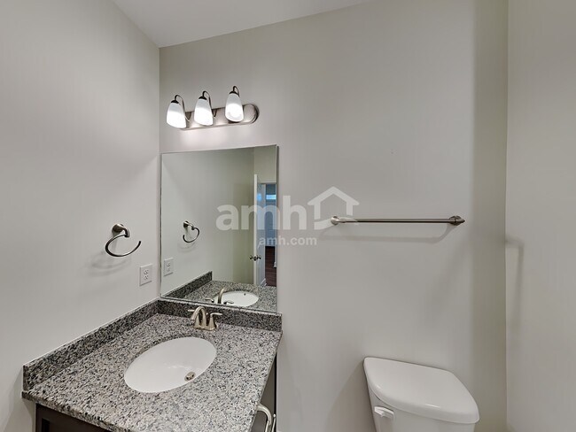 Building Photo - 460 Bluewater Dr