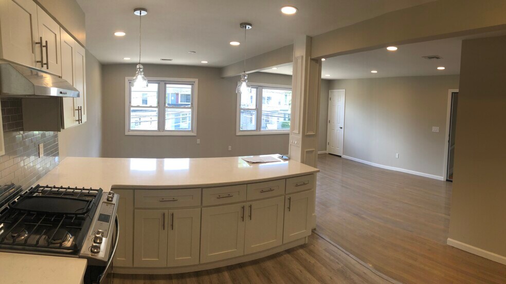 Building Photo - 227 Tuscan Rd