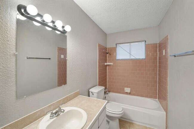 Building Photo - 12202 Cape Hyannis Dr