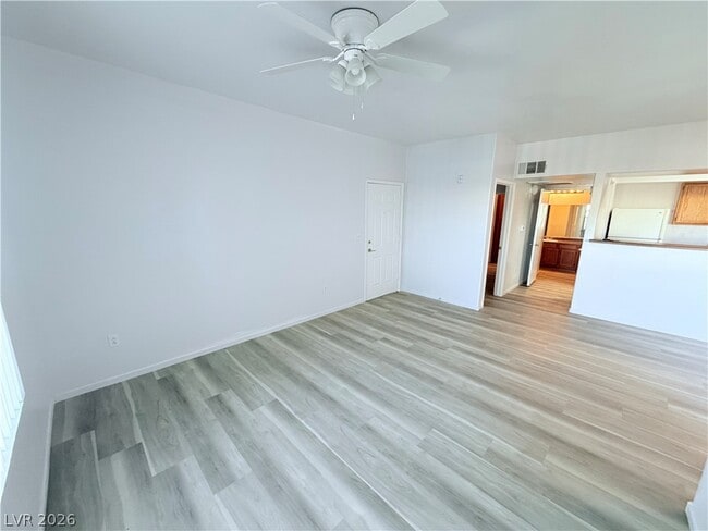 Building Photo - 7255 W Sunset Rd