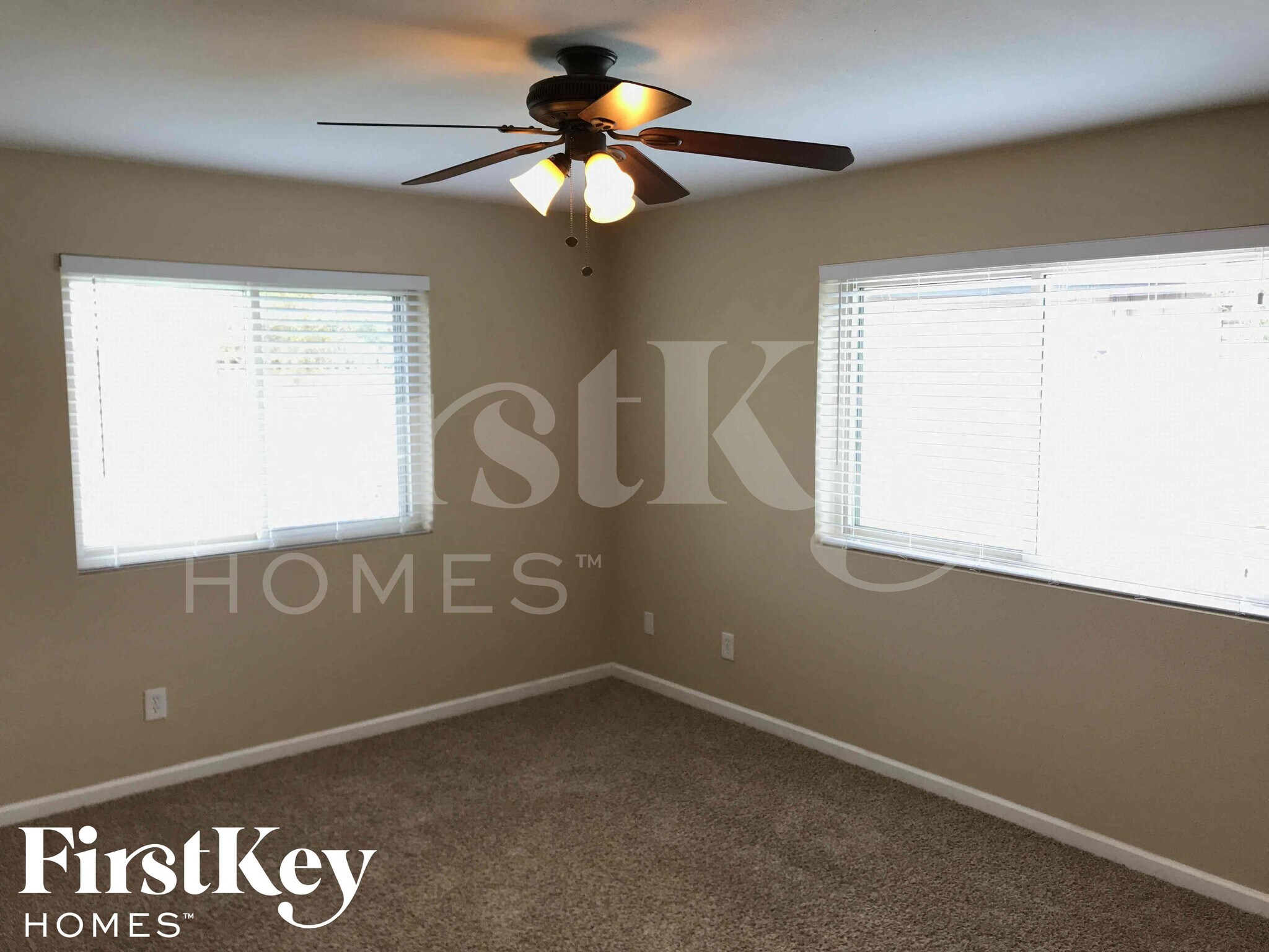 Building Photo - 4149 W Shangri La Rd