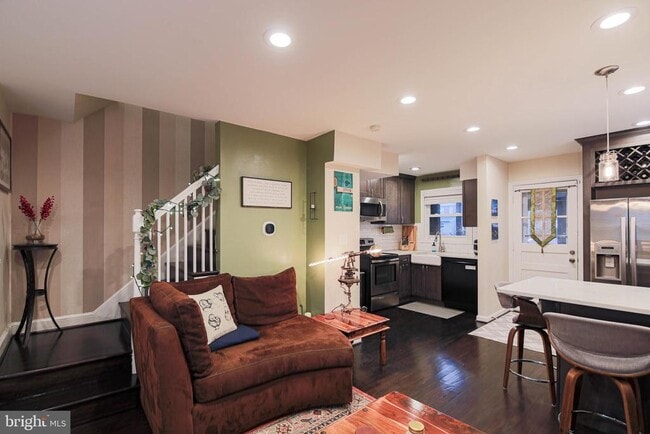 Building Photo - 718 S Payne St