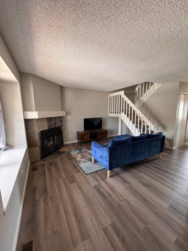 Building Photo - 4633 S Crystal Way