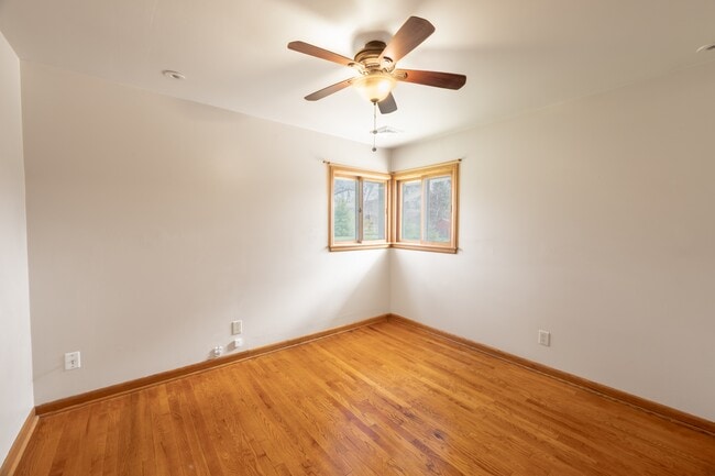 Building Photo - 2428 S Root River Pkwy