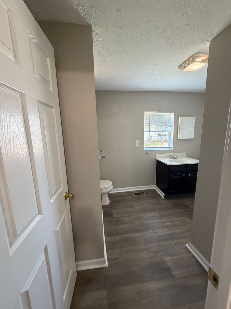 Building Photo - 3 Bedroom Double