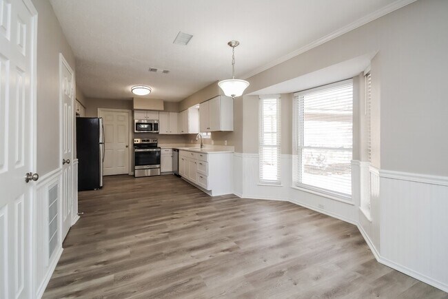 Building Photo - 17930 Cypress Spring Dr