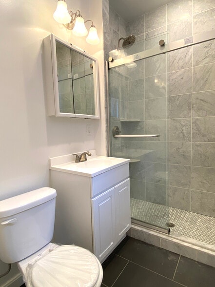 Building Photo - 11 Queensberry St