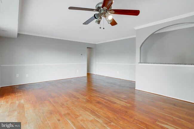 Building Photo - 3240 S 28th St