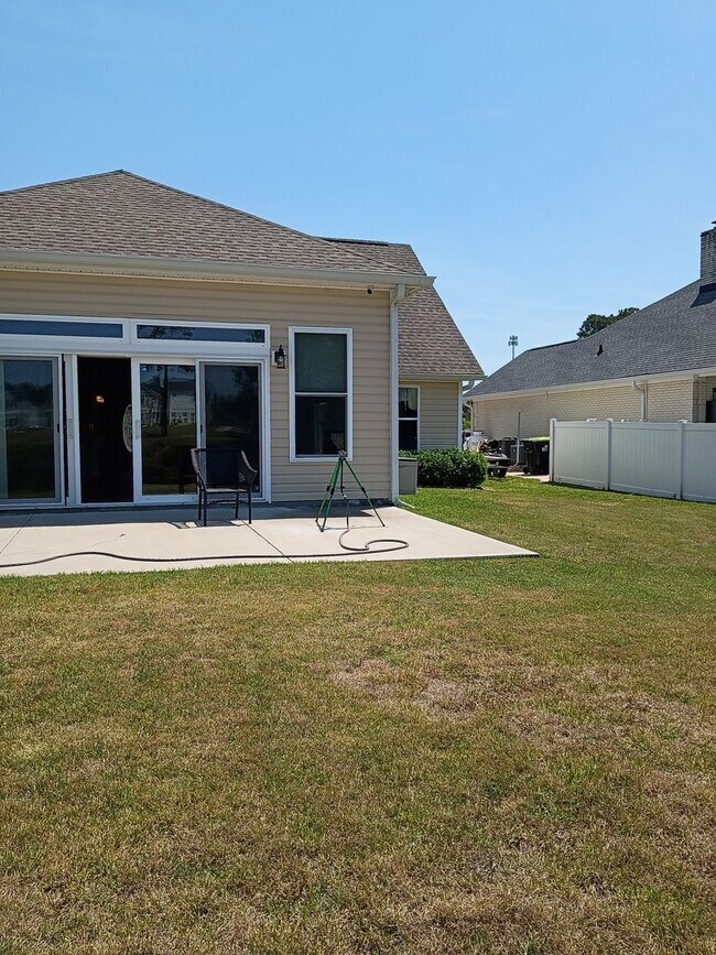 Building Photo - BRIDGEPORT