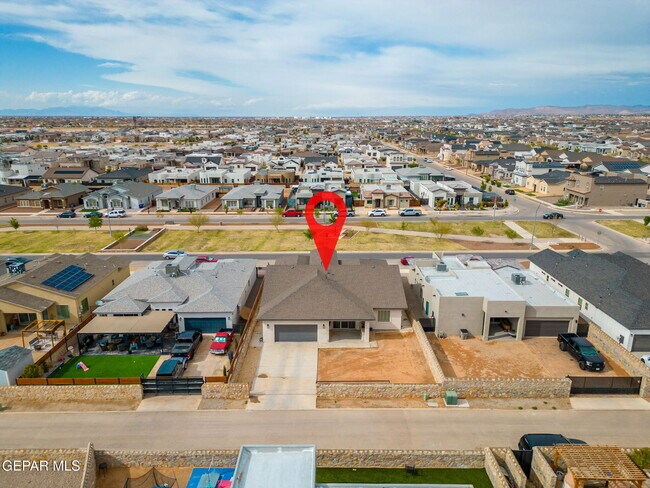 Building Photo - 14640 Charles Foster Ave