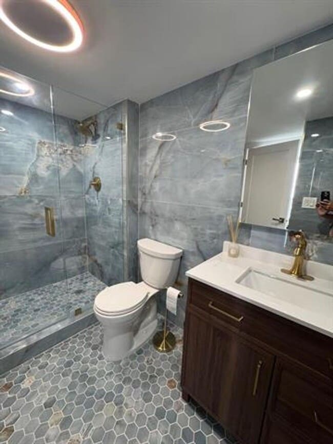 Building Photo - 20515 E Country Club Dr