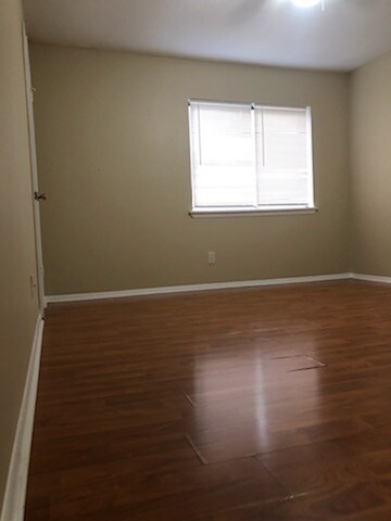 Building Photo - 6468 Parton Ct