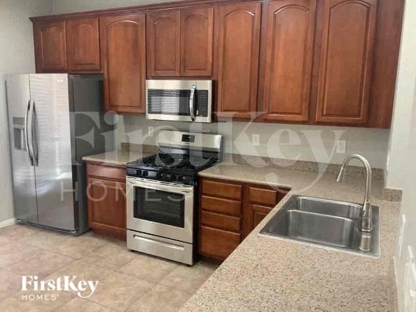 Building Photo - 7633 Morning Water St