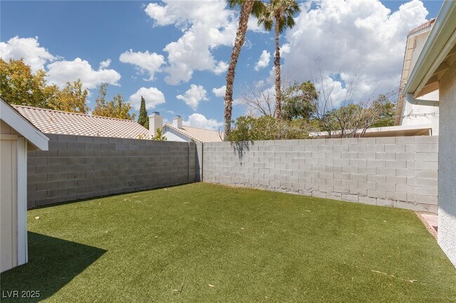 Building Photo - 1109 Deer Horn Ln